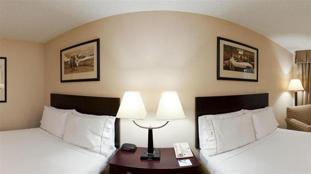 Holiday Inn Express Little Rock-Airport By Ihg Екстер'єр фото