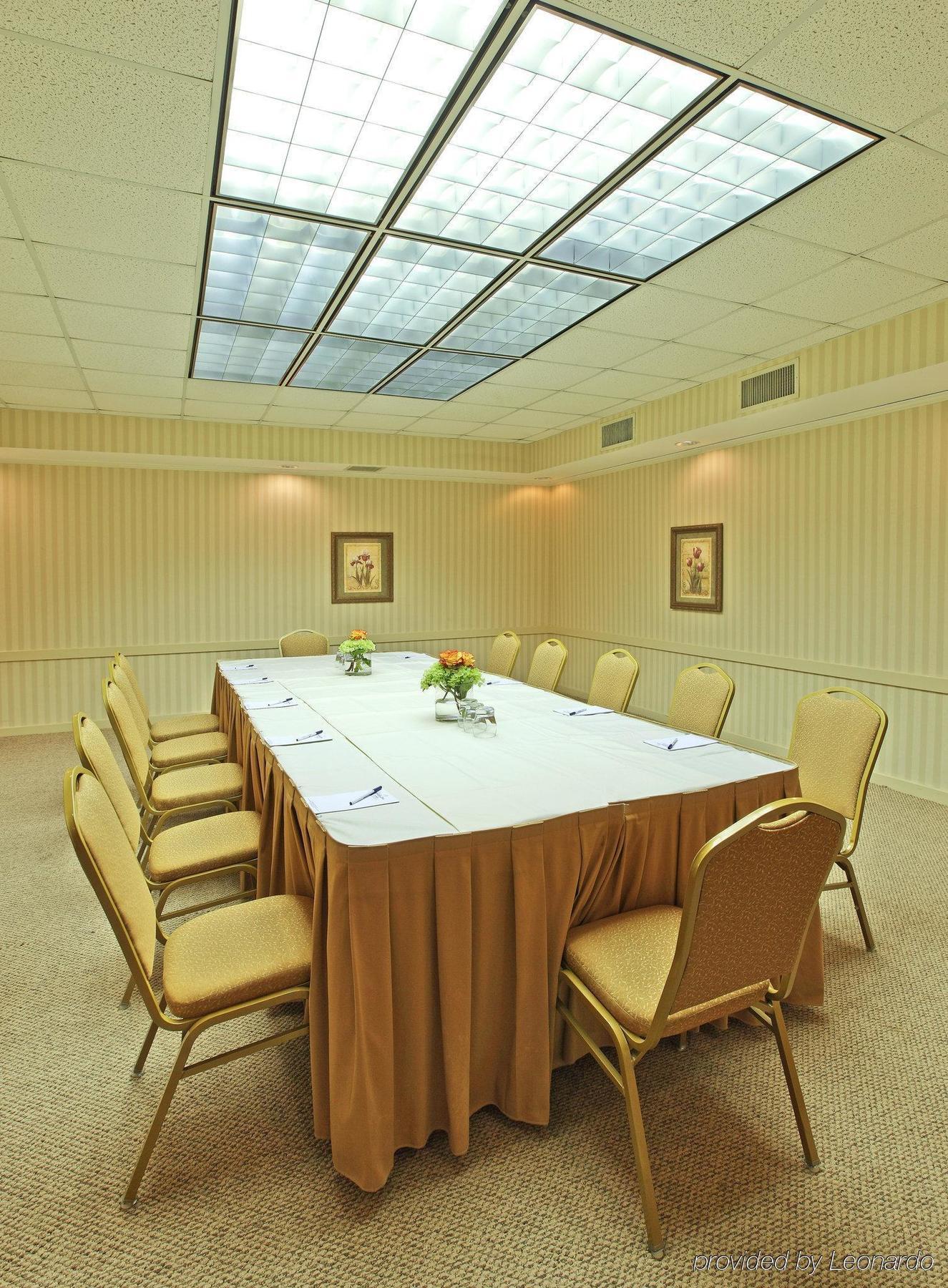 Holiday Inn Express Little Rock-Airport By Ihg Екстер'єр фото